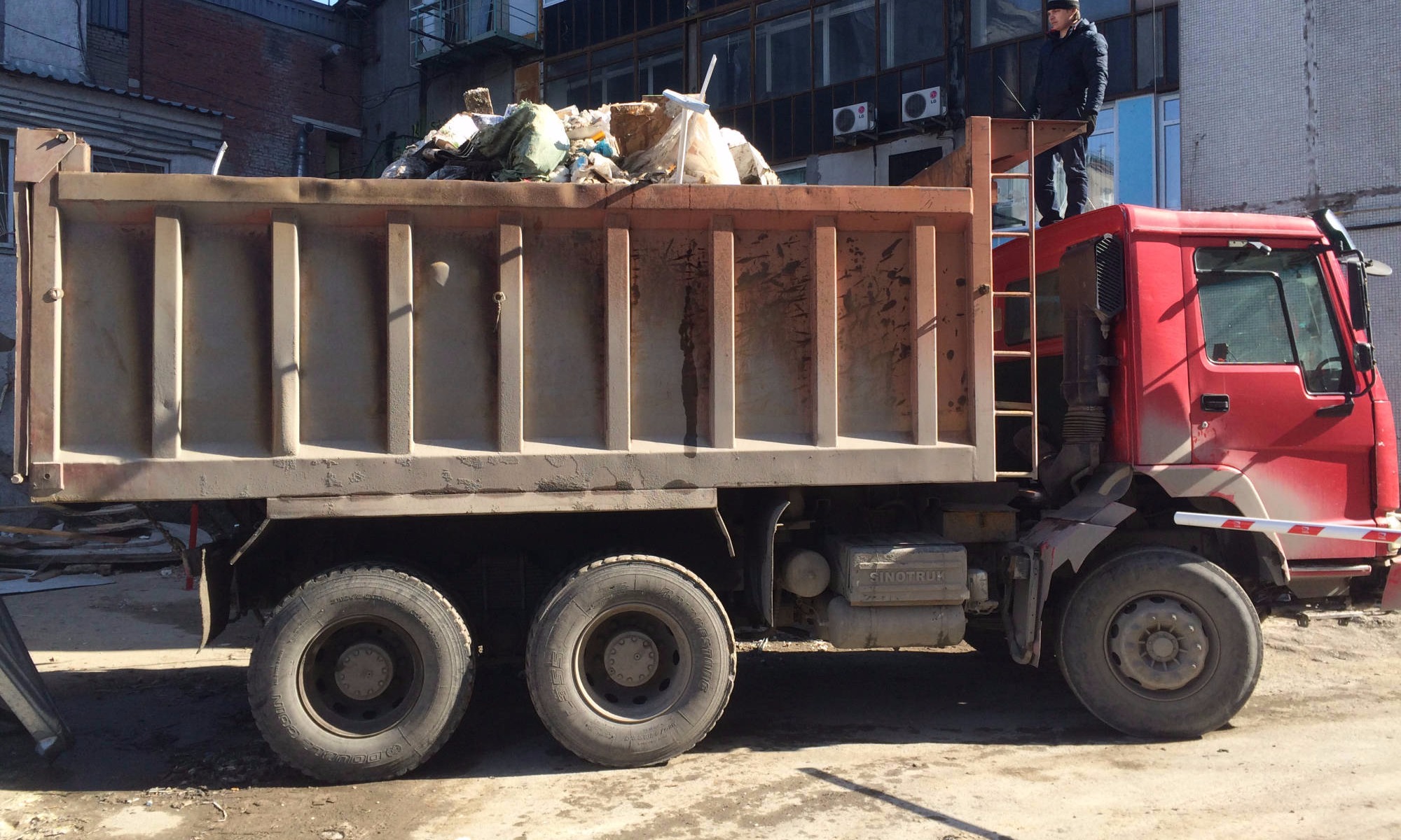 Вывоз строительного мусора Хово Боготол