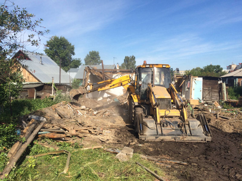 Демонтаж дома с вывозом строительного мусора в Норильске
