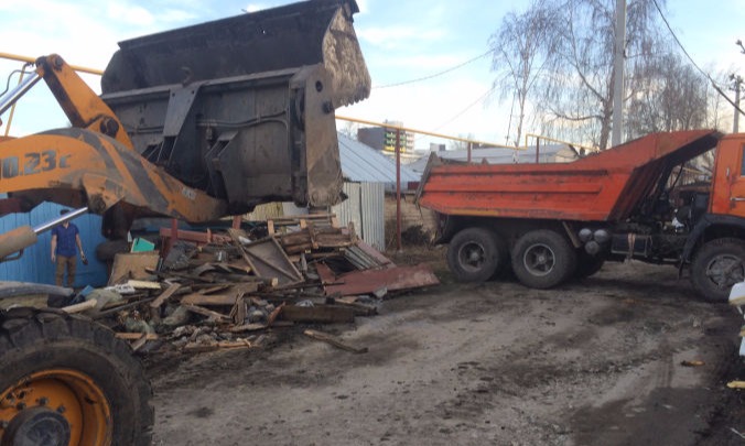 Вывоз строительного мусора Камаз 10 тонн в Норильске